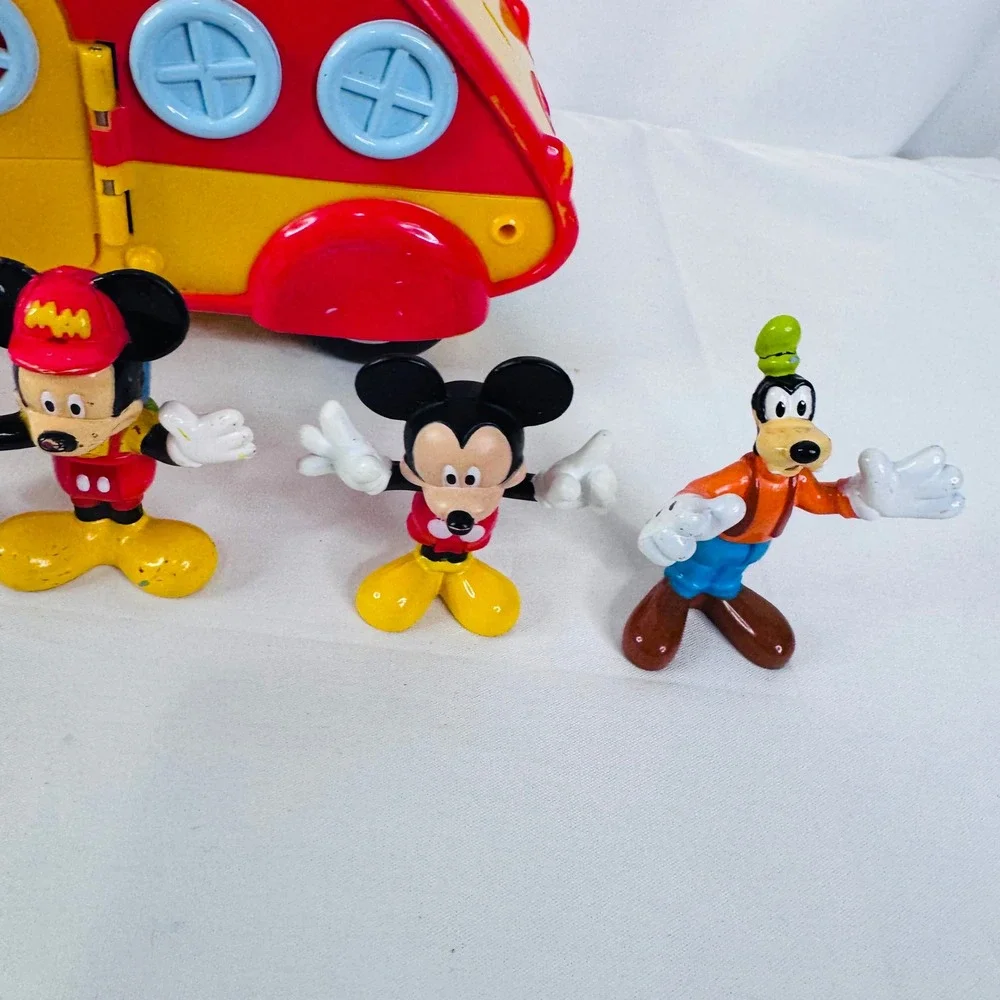 Disney Mickey Mouse Clubhouse RV Camper Playset w/ Figures Goofy‎ Minnie